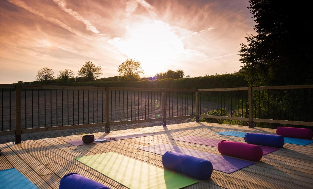Samsara Villa Tonbridge Exterior photo