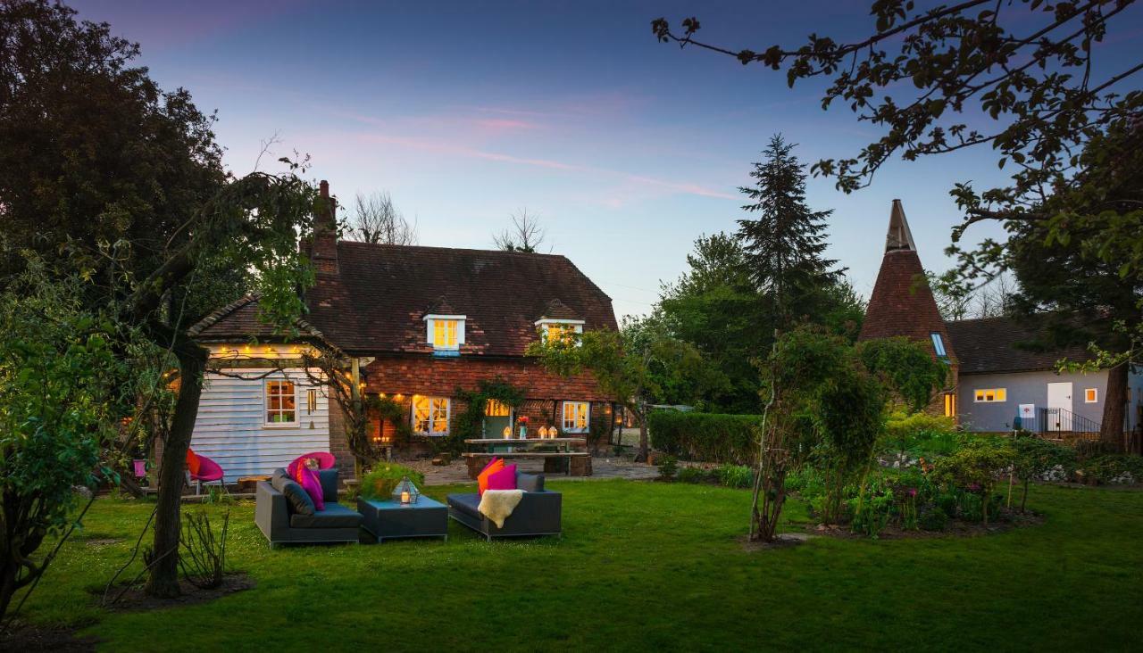 Samsara Villa Tonbridge Exterior photo